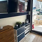 Botel Ipanema - Joli Bateau A Quai