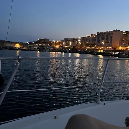 Ipanema - Joli Bateau A Quai Sète