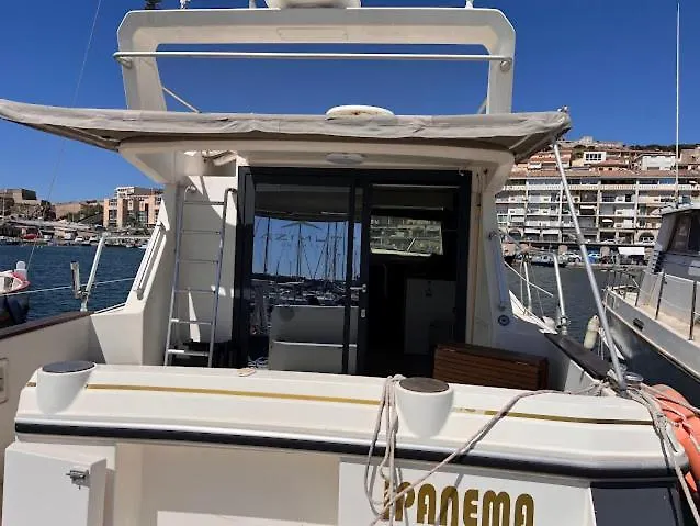 Ipanema - Joli Bateau A Quai Sète